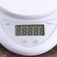 LED kitchen food scales - In use