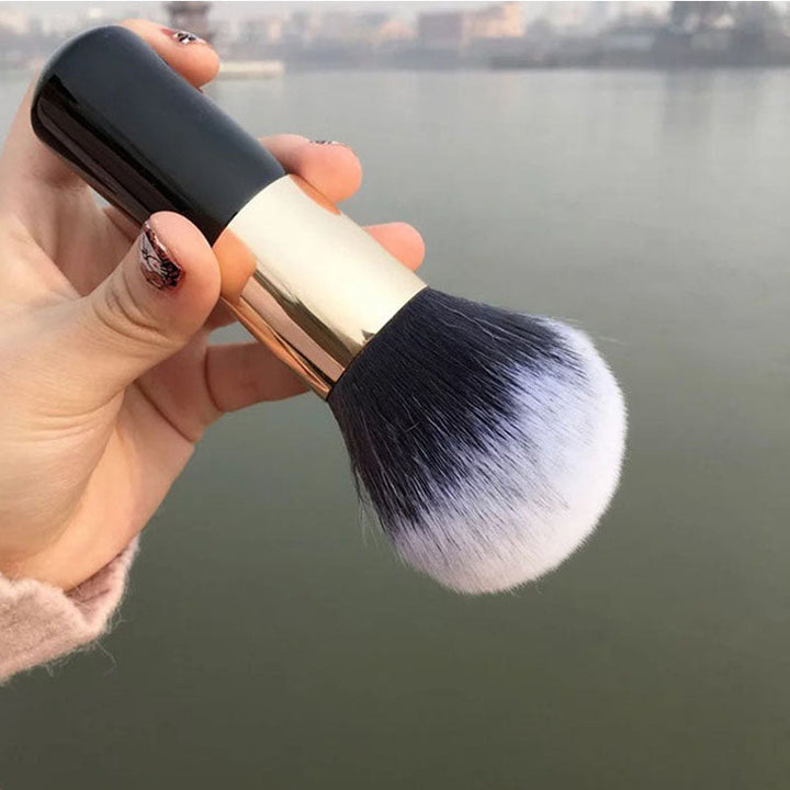 Big Makeup Brush with Seamless Foundation